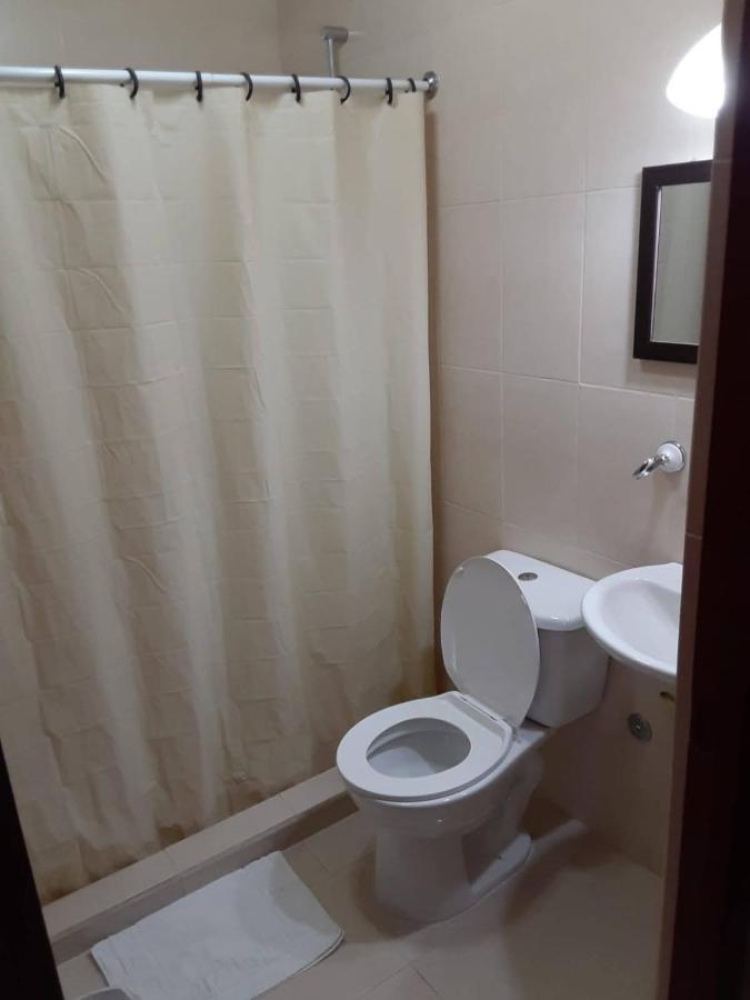 Pista Q Hostel And Apartments Oranjestad Luaran gambar