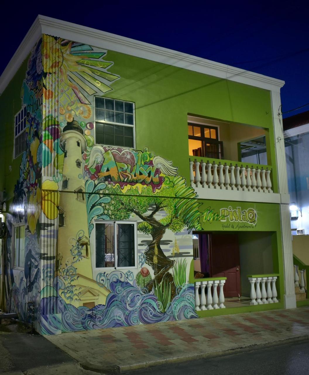 Pista Q Hostel And Apartments Oranjestad Luaran gambar