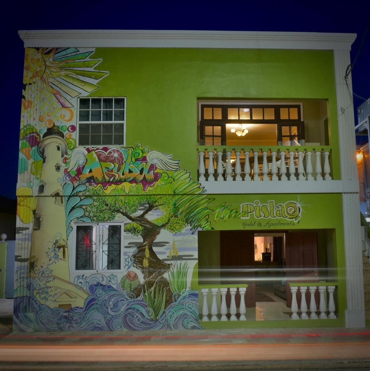 Pista Q Hostel And Apartments Oranjestad Luaran gambar