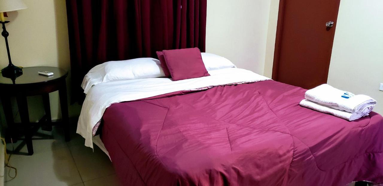 Pista Q Hostel And Apartments Oranjestad Luaran gambar